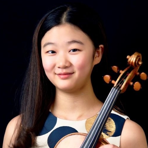 Lauren Yoon Headshot